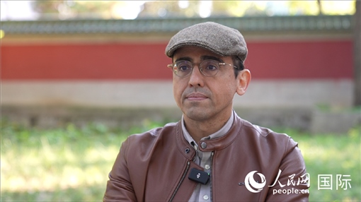 巴西漢學(xué)家喬治·西內(nèi)迪諾(中文名“沈友友”)。人民網(wǎng)記者 劉寧攝