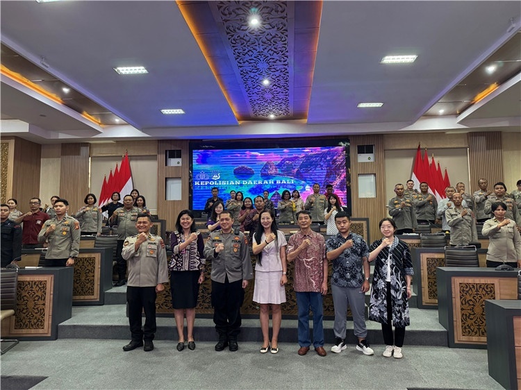 開(kāi)班儀式結(jié)束合影 活動(dòng)主辦方供圖