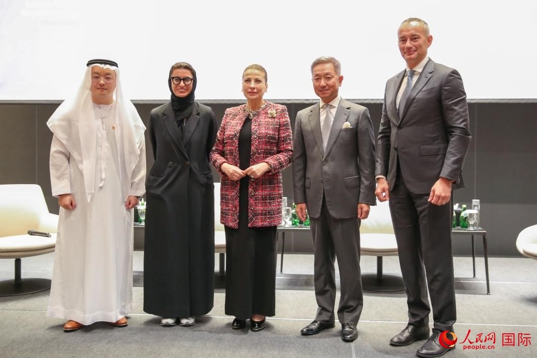 部分與會嘉賓合影。人民網(wǎng) 塔里克·易卜拉欣攝