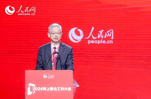 寧夏回族自治區(qū)銀川市委社會工作部副部長李卒作實踐分享。人民網(wǎng) 鄂智超攝