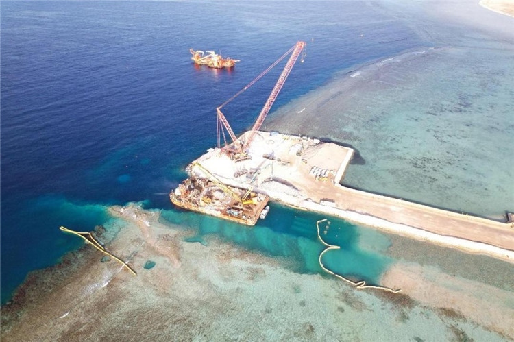 拉比格四期海水淡化項目取水口作業(yè)場景。項目方供圖