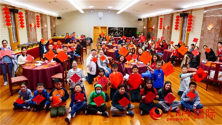 威廉蘭德小學(xué)師生活動現(xiàn)場合影。李鑫江攝