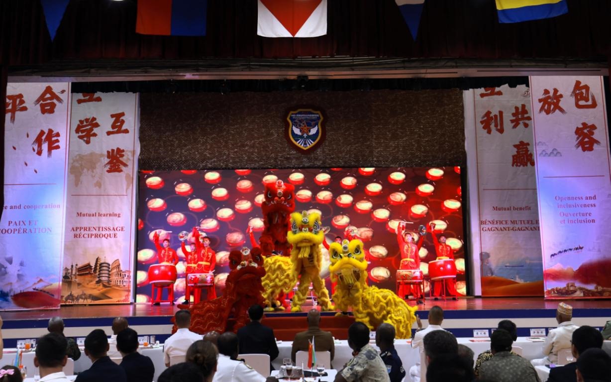 舞獅表演《金獅送福》。主辦方供圖