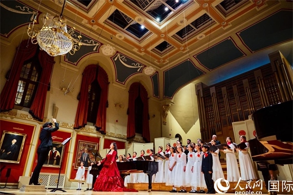 大合唱《燈火里的中國》。楊浩鵬攝