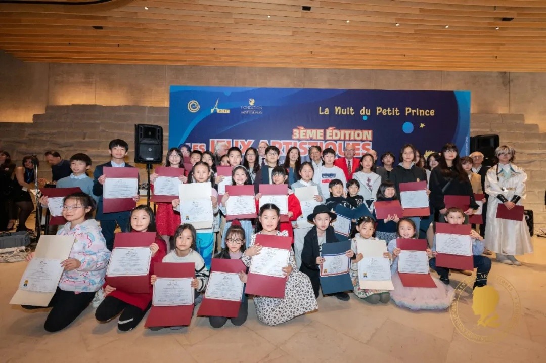 第三屆國(guó)際藝術(shù)聯(lián)創(chuàng)聯(lián)展盛大開(kāi)幕。法中交流促進(jìn)會(huì)供圖