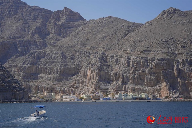 遠(yuǎn)眺庫姆扎爾村。人民網(wǎng) 塔里克·易卜拉欣攝