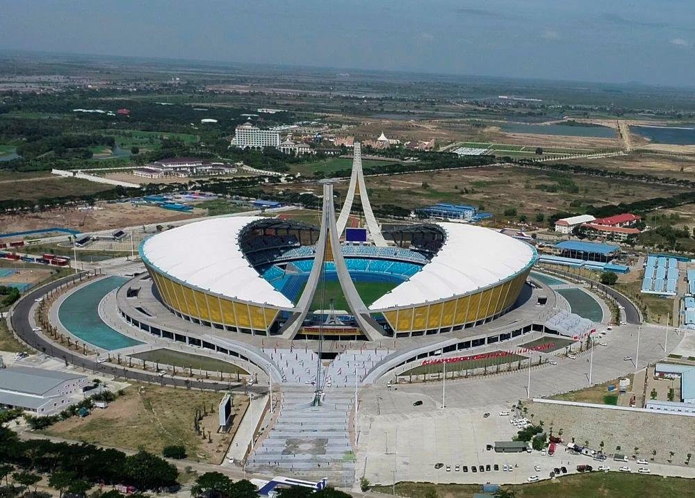 由中國援建的柬埔寨國家體育場項目于2021年12月18日正式啟用。