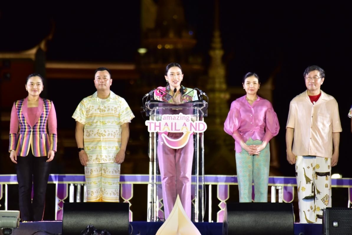 泰國(guó)總理佩通坦·欽那瓦宣布泰國(guó)潑水節(jié)慶祝活動(dòng)正式啟動(dòng)。泰國(guó)國(guó)家旅游局供圖
