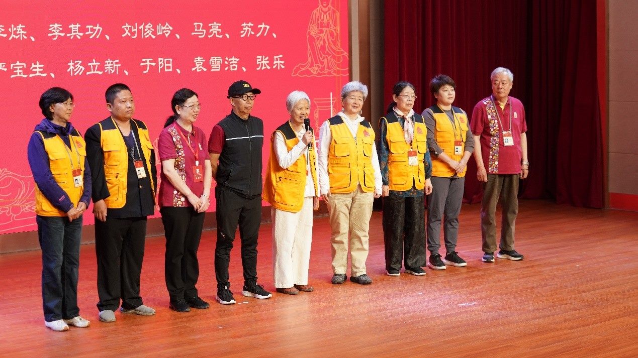 服務(wù)滿二十年志愿者代表發(fā)表感言。故宮博物院供圖