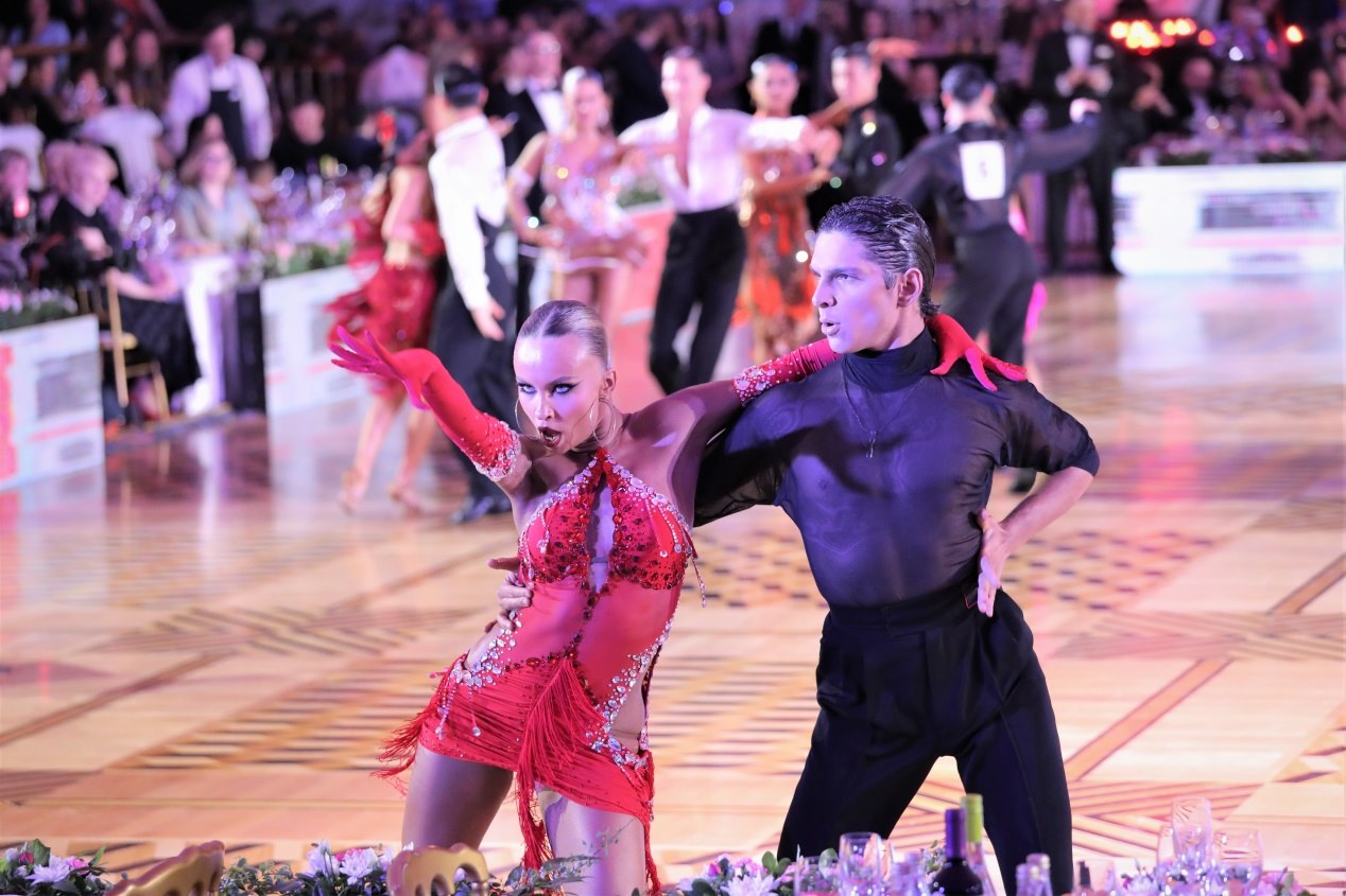 第七屆“克里姆林宮杯”國標(biāo)舞錦標(biāo)賽現(xiàn)場。于子恒攝