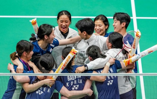 5月3日，韓國隊(duì)?wèi)c祝晉級決賽。新華社記者 孫非 攝