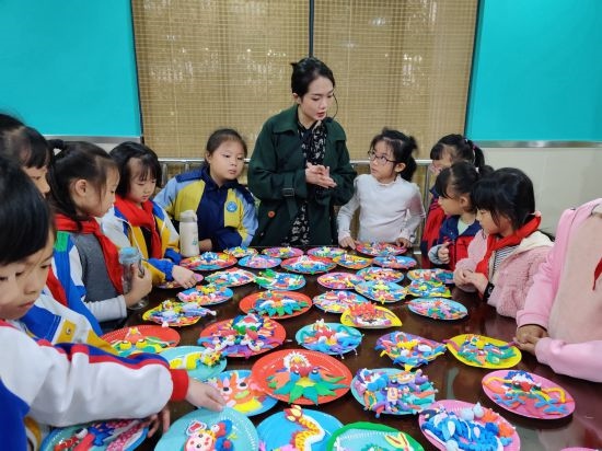 師生互動(dòng)課堂。